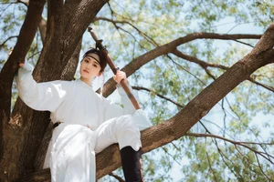 Ling Xiao in YiTuYu Art Language Vol.4517: A Masterclass in Portrait Photography and Aesthetic Grace - image 5