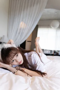 YiTuYu Art Language Vol.10270 Featuring Xiao Yi - 33 High-Quality Artistic Portraits - image 29
