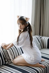YiTuYu Art Language Vol.10270 Featuring Xiao Yi - 33 High-Quality Artistic Portraits - image 23