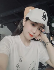 The Radiant Beauty of Footballer Hong Duy’s Wife: A Master’s Degree Holder Joins the Football Family - image 5