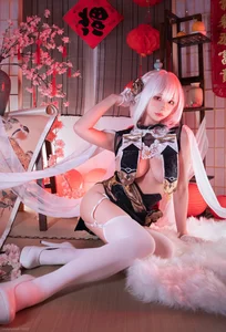 Stunning Azur Lane Sirius Cosplay: Elegant Qipao Photography by Wendy Jiang You - image 2