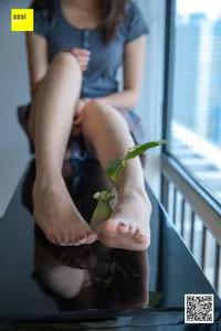 IESS Qiqi: Beautiful Feet on Black and White Piano Keys 2 - image 81