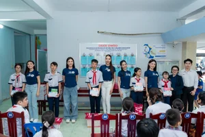 The Radiant Daily Life and Natural Beauty of Miss Phuong Linh: A Visual Journey - image 10