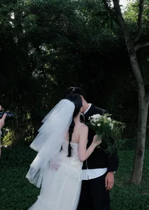 Thanh Chung and His Stylish Wife Share Sweet Moments: A Glimpse into Their Romantic Life - image 0