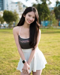 Asian Influencer's 'Real Beauty' Reveal Sparks Viral Discussion - image 5