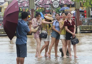 Visiting Hoi An During Summer Floods: A Unique Experience for Brave Travelers - image 10