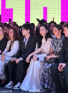 Dilraba Dilmurat's Appearance at Paris Fashion Week Sparks Debate Among Fans and Fashion Critics - image 5
