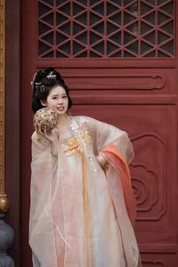 YiTuYu Art Language Vol.6245: Capturing the Grace of Woozi Pai Guo Jiang in High Definition - image 1