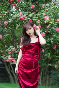 Contemporary Visual Arts: YiTuYu Art Language Vol.6116 with Pao Fu Xiao Fang - image 2