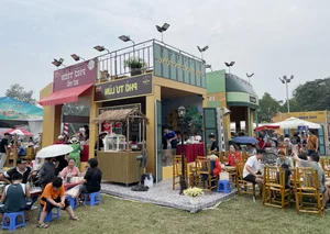 A Culinary Journey: Exploring Unique Flavors at the Hanoi Pho Festival - image 5