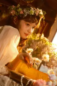 Qiu Qiu in YiTuYu Vol.8546: Dreamy Vintage Serenity Amidst Golden Hour Blooms - image 11