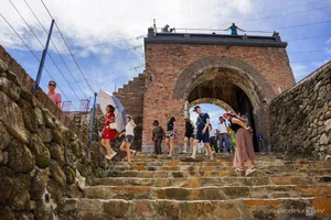 Hai Van Quan Welcomes Tourists After Major Restoration Project - image 9