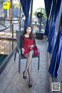 Lai Lai: Elegant Black Silk and Dress in IESS SXJ NO.174 - image 46