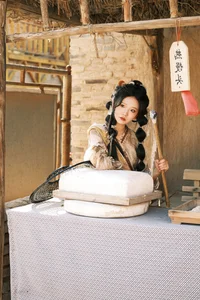 Modern Artistic Expression: YiTuYu Art Language Vol.7722 with Zhi Zhi Yang - image 6