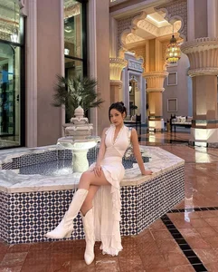 Style Like Chi Pu: Trendy Ways to Wear Boots for a Chic and Modern Look - image 7