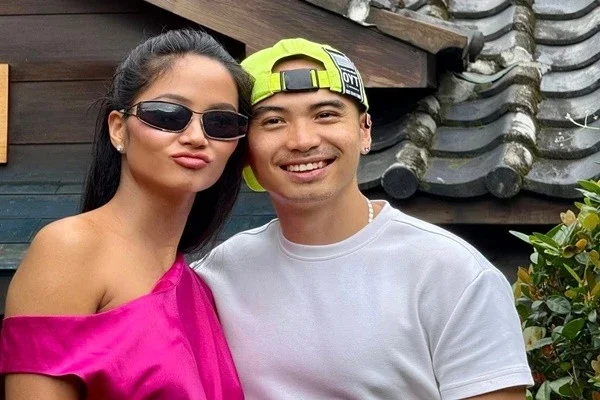 Miss Universe Vietnam H’hen Niê Sparks Pregnancy Rumors During Romantic International Getaway