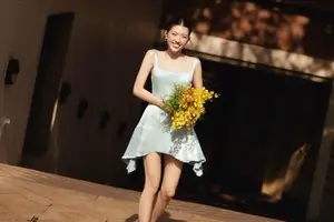LAMOON Captivates Pure Beauty and Alluring Charisma Under the Radiant Sun - image 0