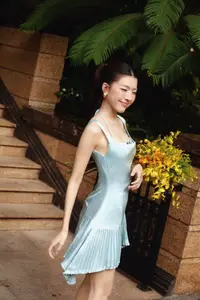 LAMOON Captivates Pure Beauty and Alluring Charisma Under the Radiant Sun - image 6