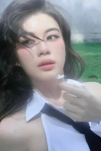 Stunning Beauties: Meet the Gorgeous Girlfriends of Top Vietnamese Showbiz Heartthrobs - image 16