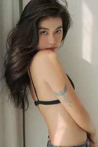 Stunning Beauties: Meet the Gorgeous Girlfriends of Top Vietnamese Showbiz Heartthrobs - image 5