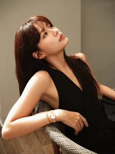 Stunning Beauties: Meet the Gorgeous Girlfriends of Top Vietnamese Showbiz Heartthrobs - image 13