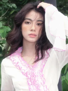 Stunning Beauties: Meet the Gorgeous Girlfriends of Top Vietnamese Showbiz Heartthrobs - image 24