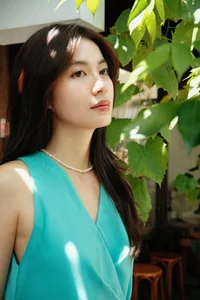 Stunning Beauties: Meet the Gorgeous Girlfriends of Top Vietnamese Showbiz Heartthrobs - image 17