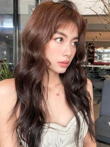 Stunning Beauties: Meet the Gorgeous Girlfriends of Top Vietnamese Showbiz Heartthrobs - image 20