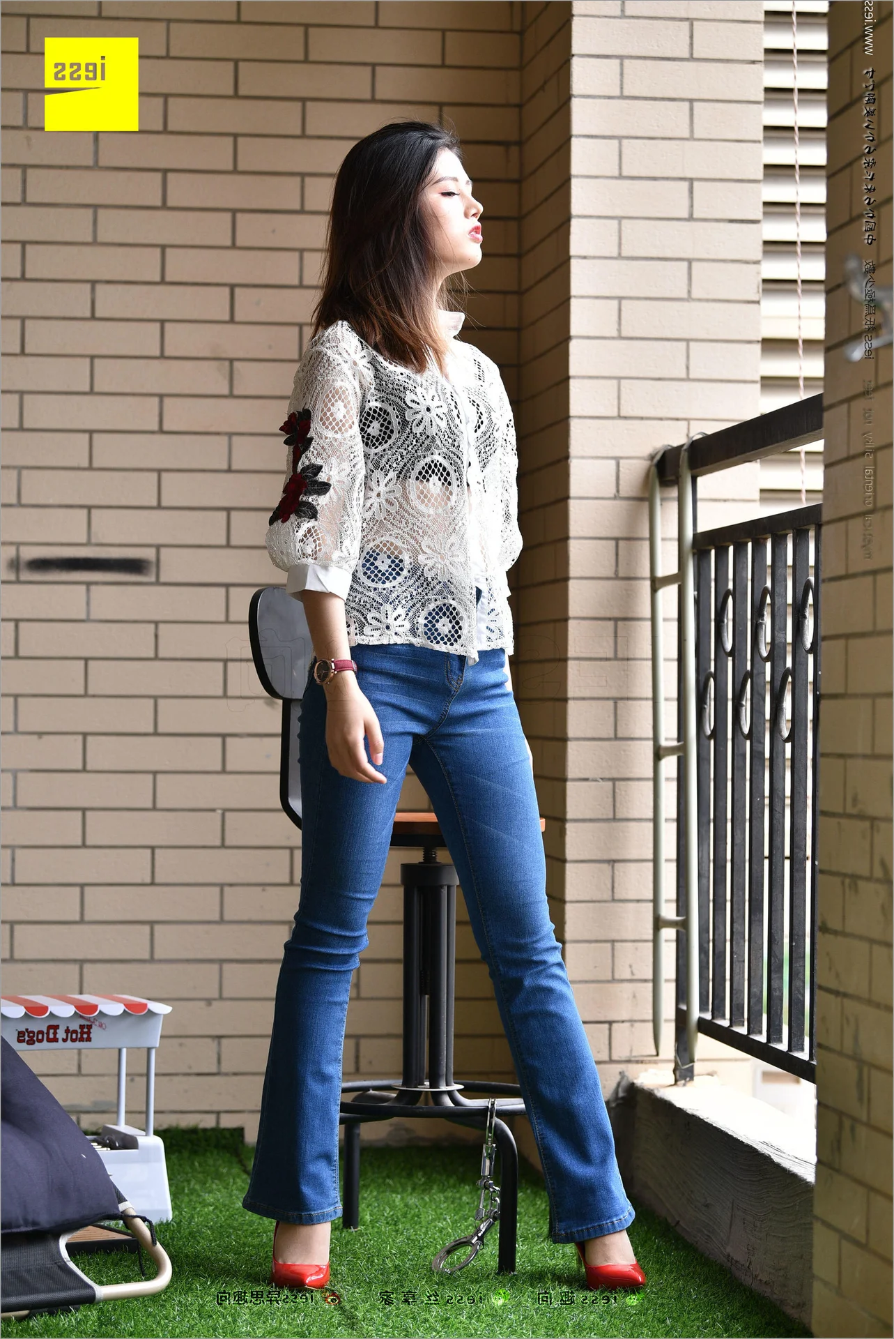 Guang Yan - Jeans and Red High Heels IESS Sizu Biandang 224