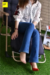 Guang Yan - Jeans and Red High Heels IESS Sizu Biandang 224 - image 43