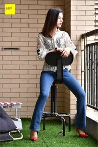 Guang Yan - Jeans and Red High Heels IESS Sizu Biandang 224 - image 7
