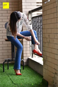 Guang Yan - Jeans and Red High Heels IESS Sizu Biandang 224 - image 29