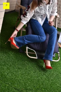 Guang Yan - Jeans and Red High Heels IESS Sizu Biandang 224 - image 6