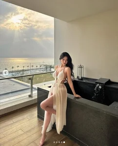 The Ethereal Beauty of Chinese Influencers: Stepping Straight Out of a Manhua - image 8