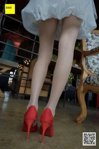 IESS Wan Ping Gallery: Lace Dress and Red Heels Fashion Showcase - image 57