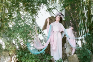 Modern Artistic Charm with Xiao Du Tong Xue in YiTuYu Vol.7837 - image 19