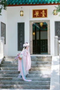 Modern Artistic Charm with Xiao Du Tong Xue in YiTuYu Vol.7837 - image 0