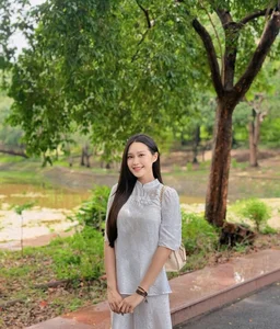 Doãn Hải My at Tay Ho Temple: A Blend of Traditional Grace and Modern Elegance - image 2