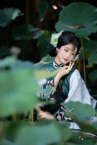 Art Language Vol.5716: Capturing the Timeless Elegance of Qing Qing in YiTuYu Photography - image 1