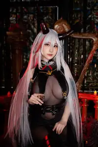 Coser Youmeko's Azur Lane Ägir: An enchanting portrayal of mysterious power - image 7