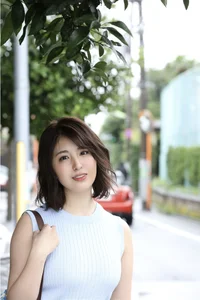 Iroha Yanagi’s Latest Digital Photo Book Release: A Deep Dive into Sophisticated Elegance - image 10
