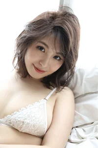 Iroha Yanagi’s Latest Digital Photo Book Release: A Deep Dive into Sophisticated Elegance - image 19