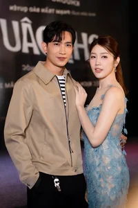 Ngoc Trinh and A-List Stars Dazzle at the 'Chi Dau' Movie Premiere Red Carpet Event - image 4