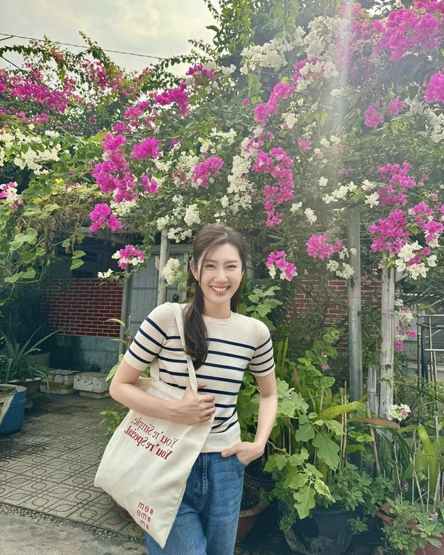 Thuy Ngan's Age-Defying Style Secrets: How to Achieve a Youthful and Vibrant Fashion Look at Any Age