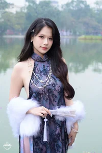 Modern Red Ao Dai: Elegant Vietnamese Traditional Dress with Floral Embroidery for Lunar New Year and Cultural Celebrations - image 1