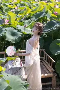 Discover Lu Xuan Xuan's Graceful Beauty in a White Dress Amidst a Serene Lotus Pond - XiuRen No.10630 - image 15