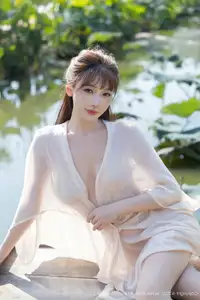 Discover Lu Xuan Xuan's Graceful Beauty in a White Dress Amidst a Serene Lotus Pond - XiuRen No.10630 - image 42