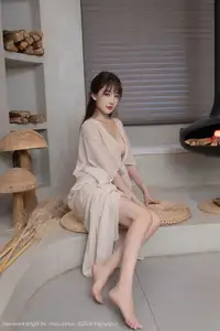 Discover Lu Xuan Xuan's Graceful Beauty in a White Dress Amidst a Serene Lotus Pond - XiuRen No.10630 - image 8