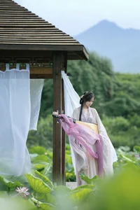 Artistic Portrait Photography: San Ye Jiang Jiang in YiTuYu Art Language Vol.9386 – Elegant Aesthetic and Cinematic Visuals - image 2