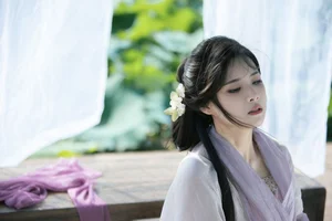 Artistic Portrait Photography: San Ye Jiang Jiang in YiTuYu Art Language Vol.9386 – Elegant Aesthetic and Cinematic Visuals - image 0